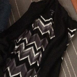 Adorable cut off sleeve cardigan